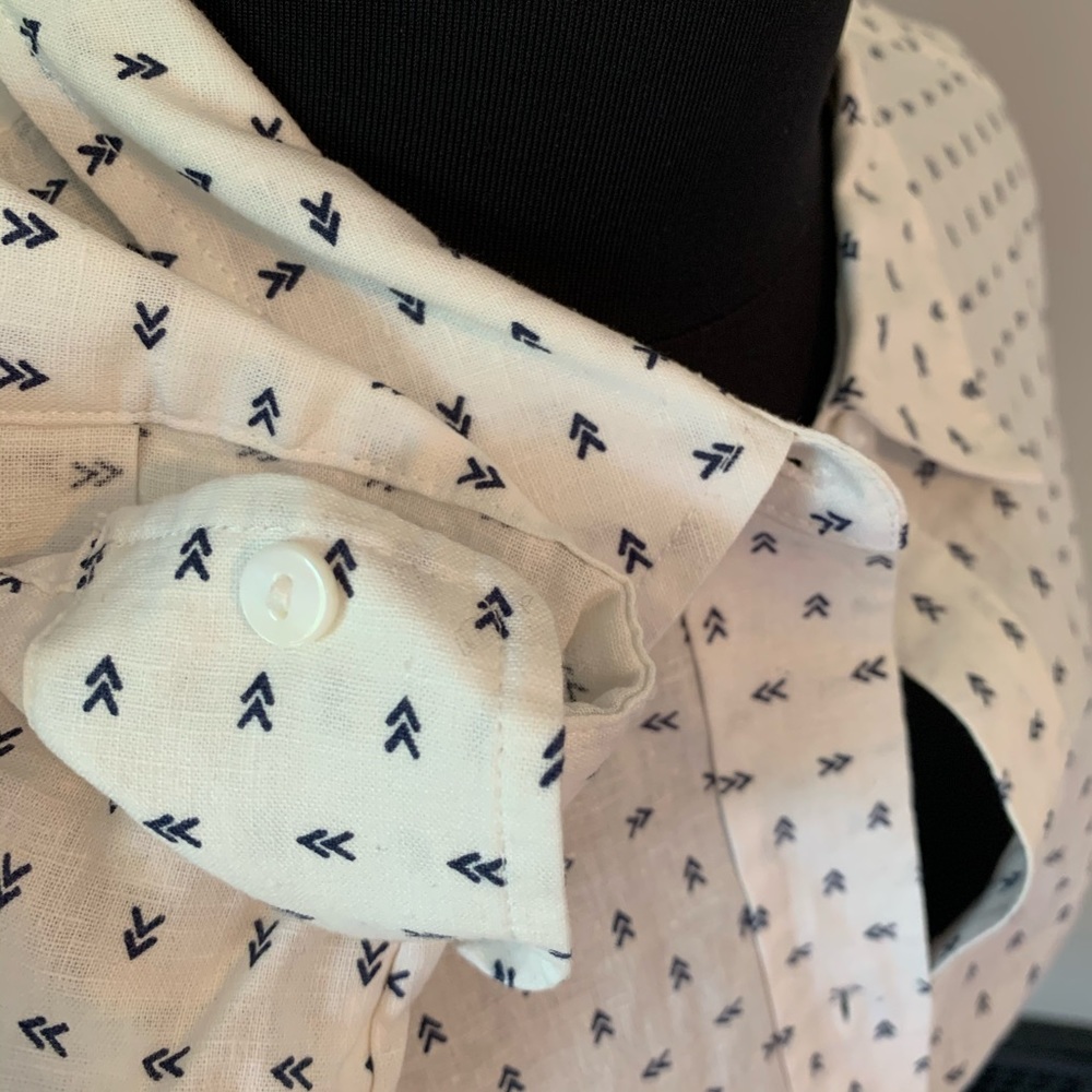 Navy & White Chevron Pattern Linen Button Down - image 5